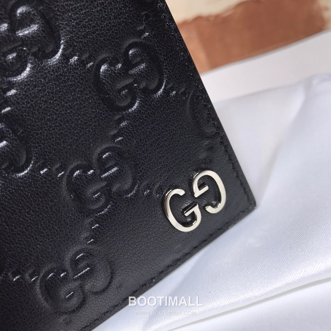 Gucci Black Embossed Leather Bifold Wallet 473916 구찌 블랙 엠보싱 레더 남성 반지갑 11cm 4