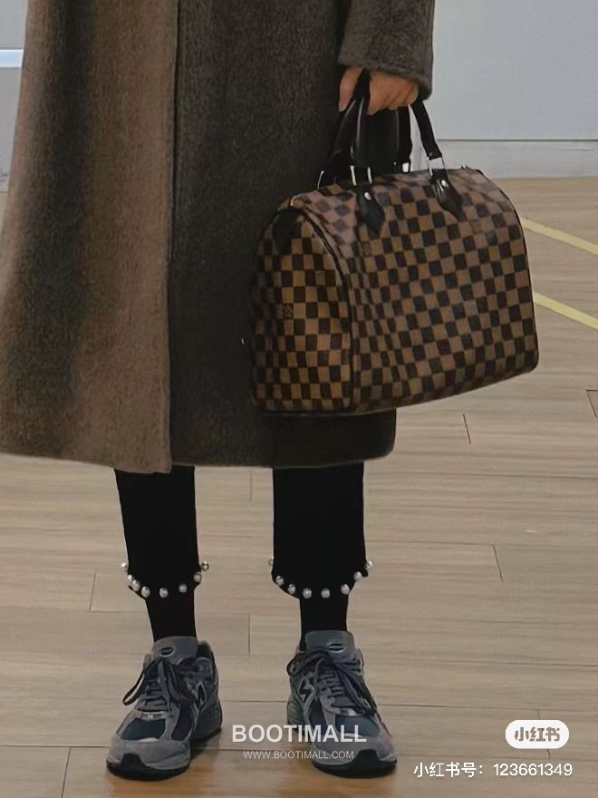 Louis Vuitton Speedy Bandouliere Damier Ebene Canvas Brown Zip Wallet 루이비통 스피디 반둘리에 다미에 에벤 캔버스 브라운 지퍼 지갑 30cm 5