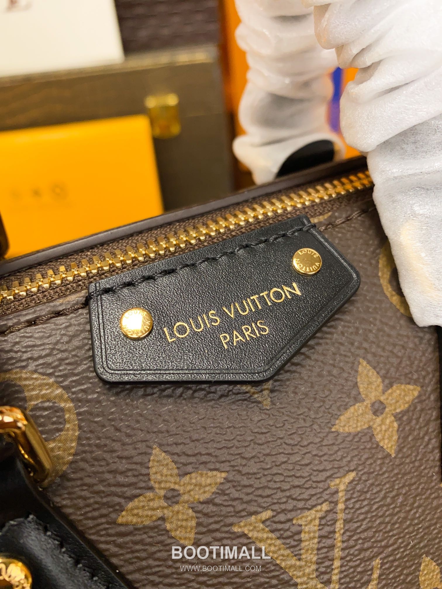 Louis Vuitton GO-14 Studded Black Leather Shoulder Bag M13146 루이비통 GO-14 스터드 블랙 레더 숄더백 20cm 12