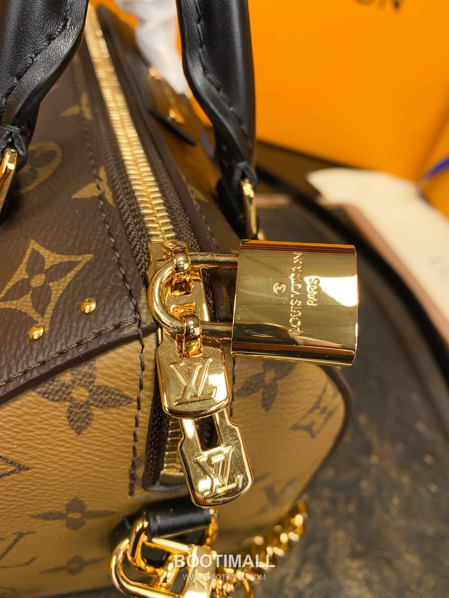 Louis Vuitton GO-14 Studded Black Leather Shoulder Bag M13146 루이비통 GO-14 스터드 블랙 레더 숄더백 20cm 15