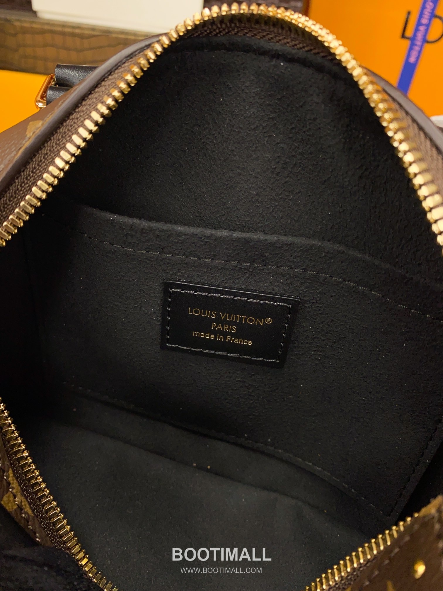 Louis Vuitton GO-14 Studded Black Leather Shoulder Bag M13146 루이비통 GO-14 스터드 블랙 레더 숄더백 20cm 18