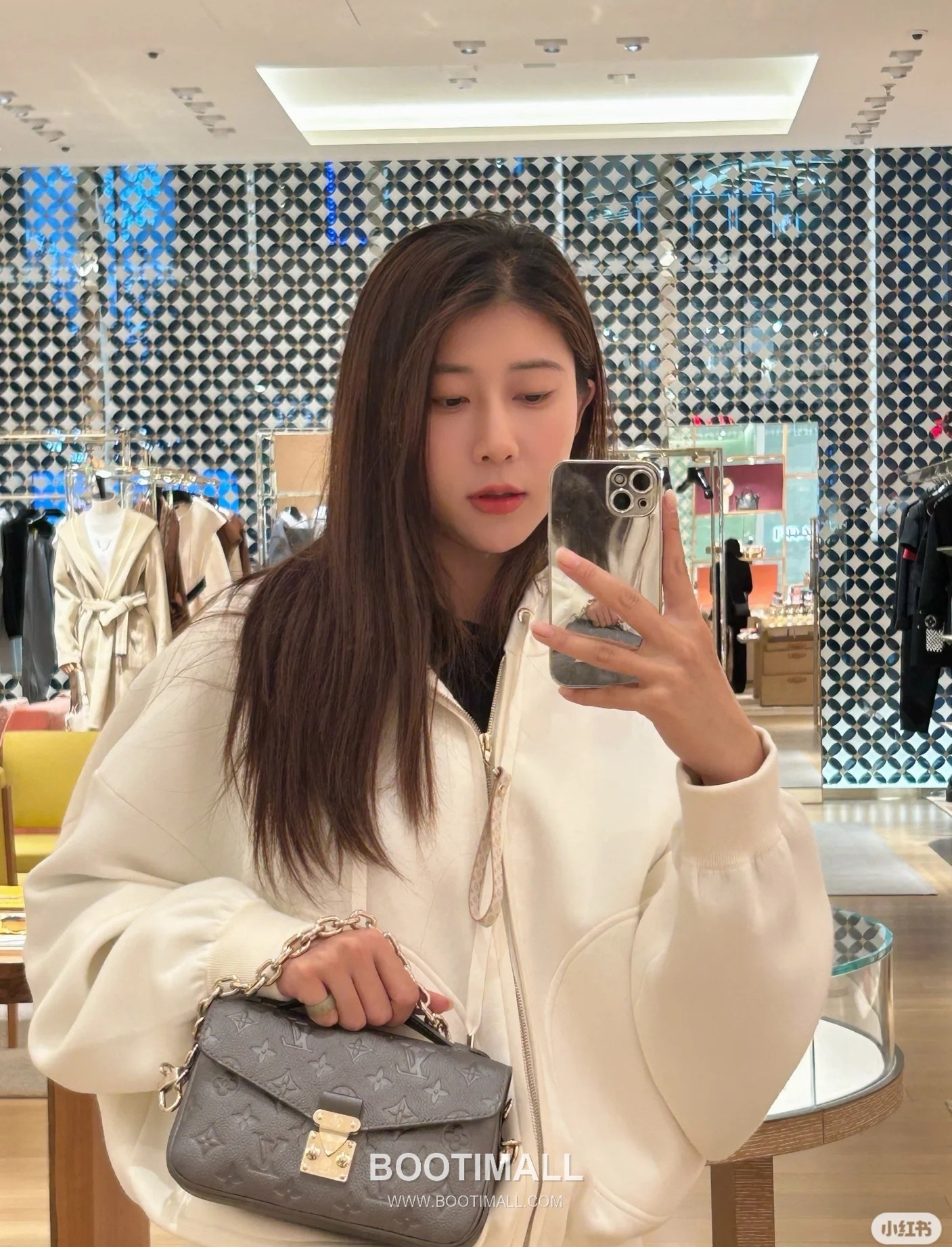 Louis Vuitton Pochette Metis East West Monogram Empreinte Leather Gunmetal Zip Wallet 루이비통 포쉐트 메티스 이스트 웨스트 모노그램 앙프렝뜨 레더 건메탈 지퍼 지갑 4