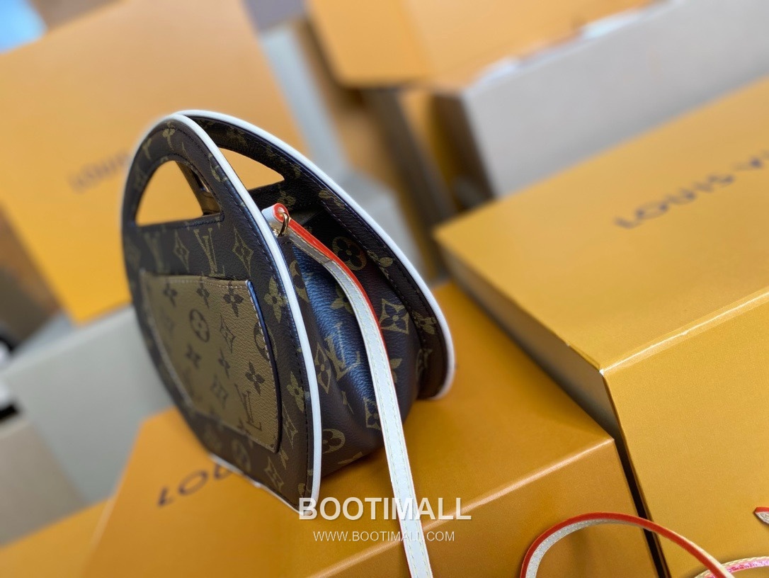 Louis Vuitton Around Me Monogram LV Circle Coated Canvas Brown Card Holder 루이비통 어라운드 미 모노그램 LV 서클 코티드 캔버스 브라운 카드홀더 22.5cm 19