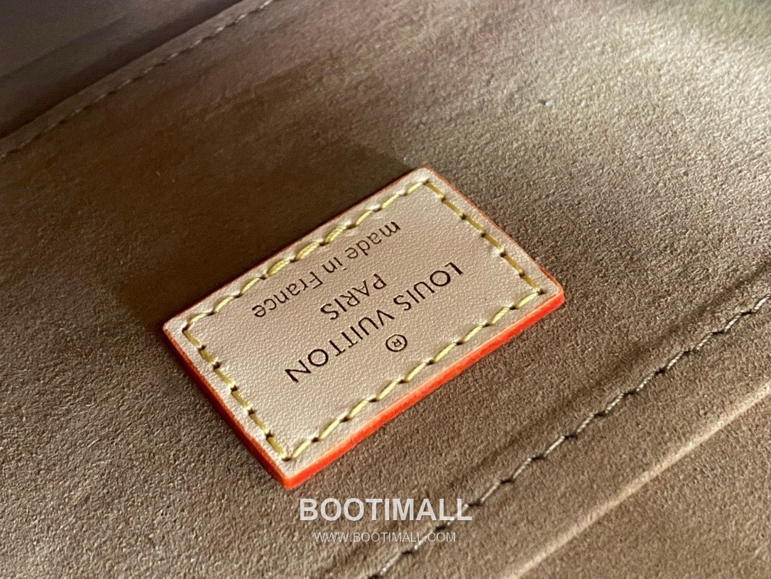 Louis Vuitton Around Me Monogram LV Circle Coated Canvas Brown Card Holder 루이비통 어라운드 미 모노그램 LV 서클 코티드 캔버스 브라운 카드홀더 22.5cm 20