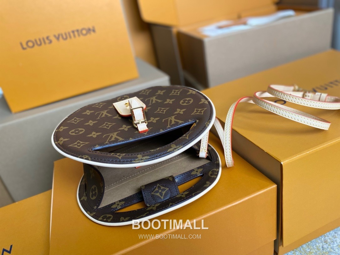 Louis Vuitton Around Me Monogram LV Circle Coated Canvas Brown Card Holder 루이비통 어라운드 미 모노그램 LV 서클 코티드 캔버스 브라운 카드홀더 22.5cm 21