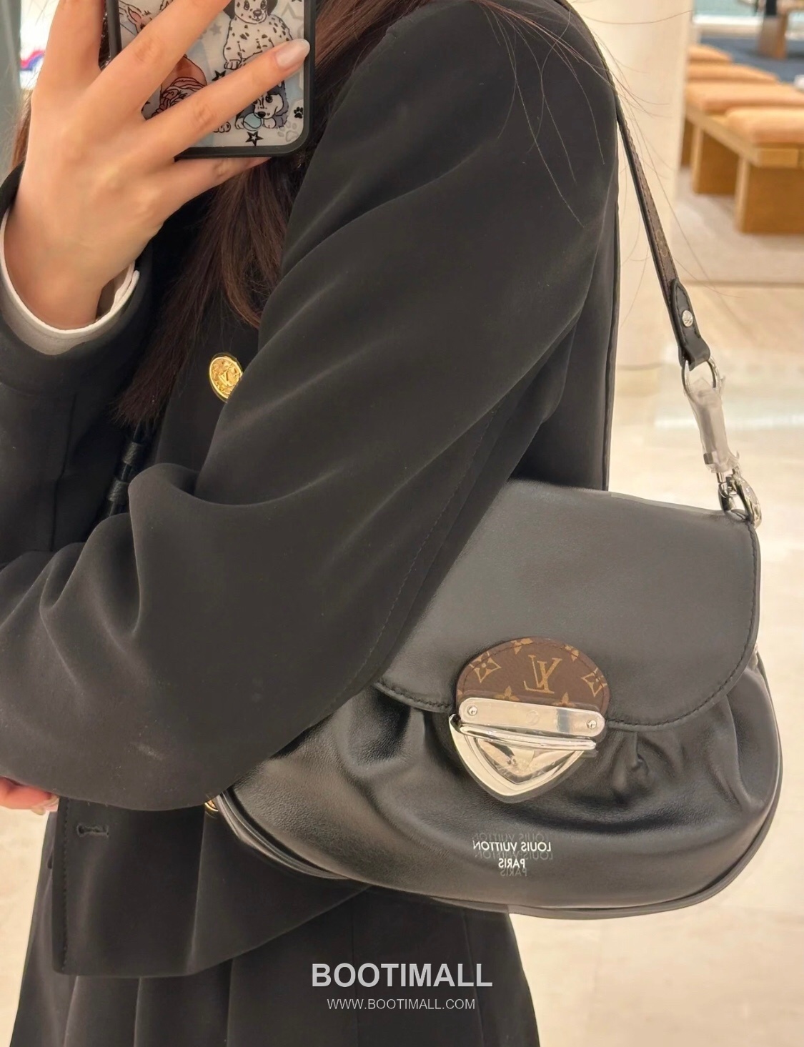 Louis Vuitton Cargo Mini Leather Shoulder Bag M13989 루이비통 카고 미니 레더 숄더백 23cm 7
