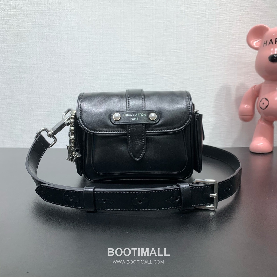 Louis Vuitton Cargo Mini Leather Shoulder Bag M13989 루이비통 카고 미니 레더 숄더백 23cm 10