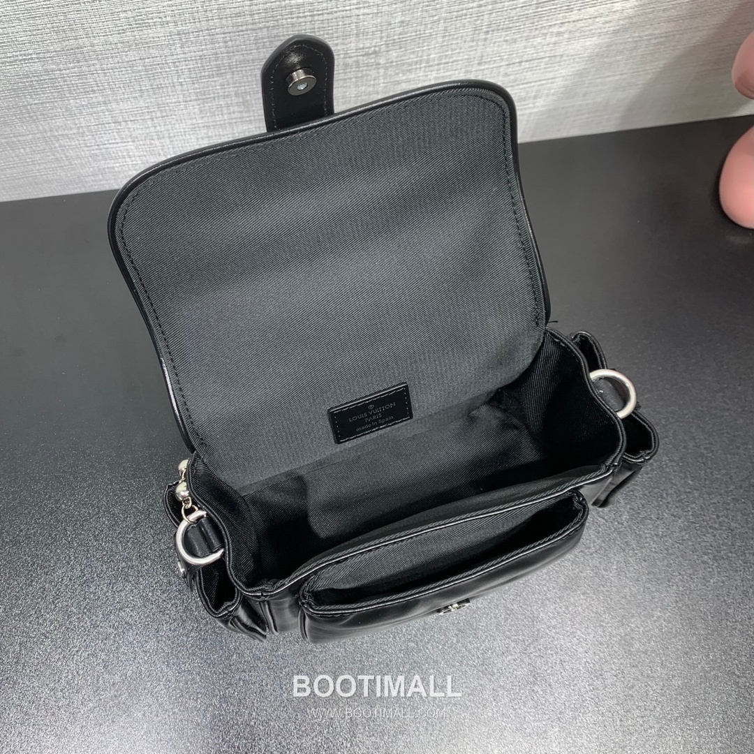 Louis Vuitton Cargo Mini Leather Shoulder Bag M13989 루이비통 카고 미니 레더 숄더백 23cm 13