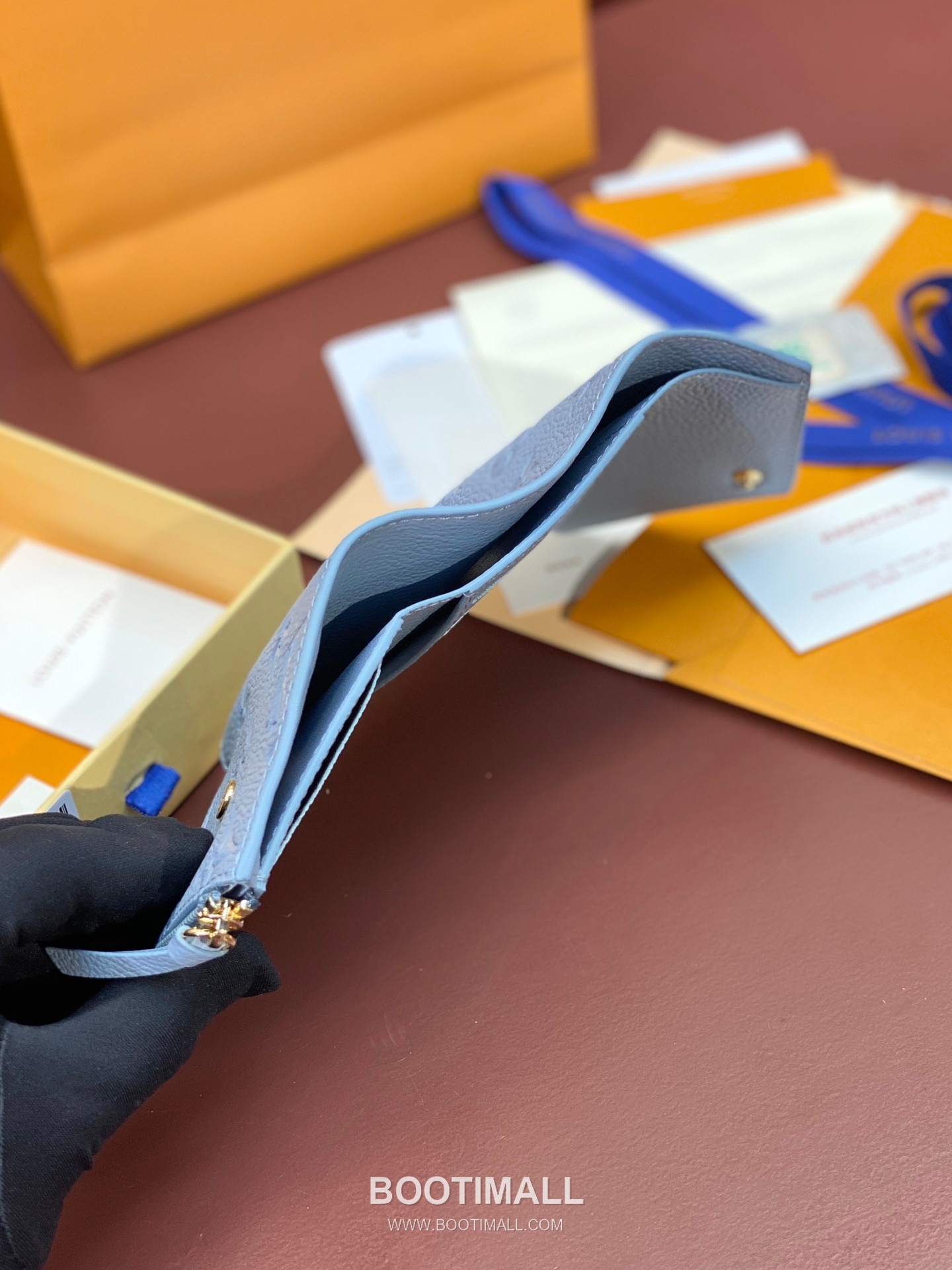 Louis Vuitton Zoe Monogram Empreinte Grained Cowhide Blue Bifold Wallet 루이비통 조에 모노그램 앙프렝뜨 M83271 그레인드 소가죽 블루 반지갑 12cm 4