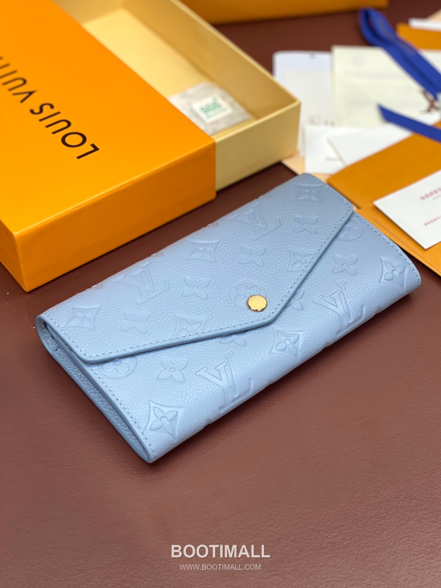 Louis Vuitton Sarah Monogram Empreinte Embossed Cowhide Haze Blue Long Wallet 루이비통 사라 모노그램 앙프렝뜨 M83443 엠보싱 소가죽 안개 블루 장지갑 19cm 3