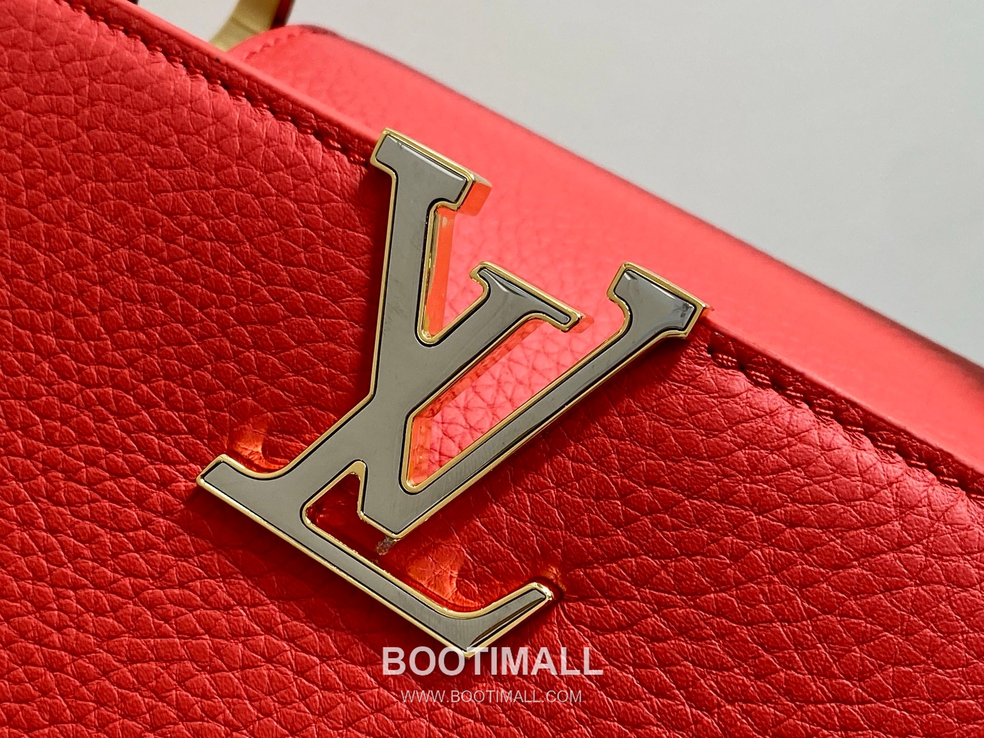 Louis Vuitton Capucines BB Taurillon Leather Chain Bag M28197 루이비통 카퓌신 BB 토리옹 레더 체인백 31cm 5