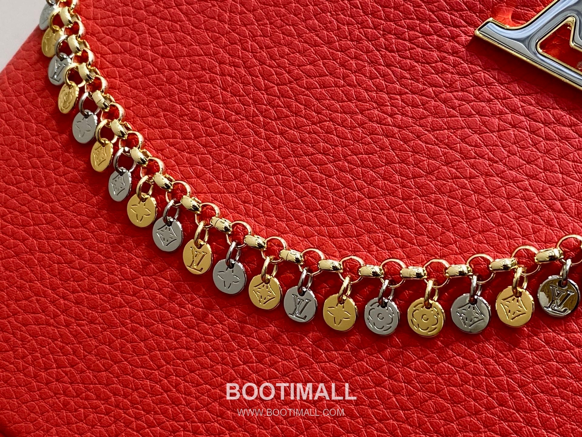 Louis Vuitton Capucines BB Taurillon Leather Chain Bag M28197 루이비통 카퓌신 BB 토리옹 레더 체인백 31cm 6