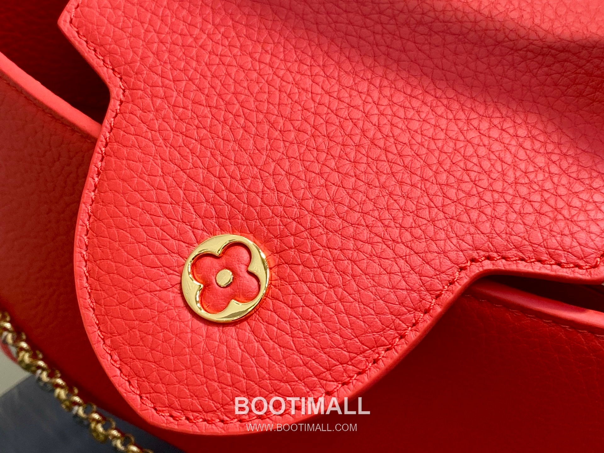 Louis Vuitton Capucines BB Taurillon Leather Chain Bag M28197 루이비통 카퓌신 BB 토리옹 레더 체인백 31cm 9