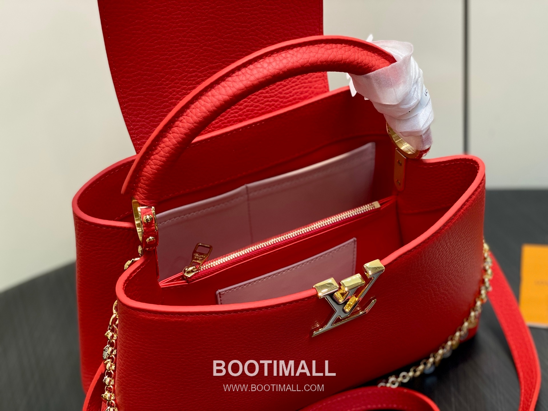 Louis Vuitton Capucines BB Taurillon Leather Chain Bag M28197 루이비통 카퓌신 BB 토리옹 레더 체인백 31cm 10