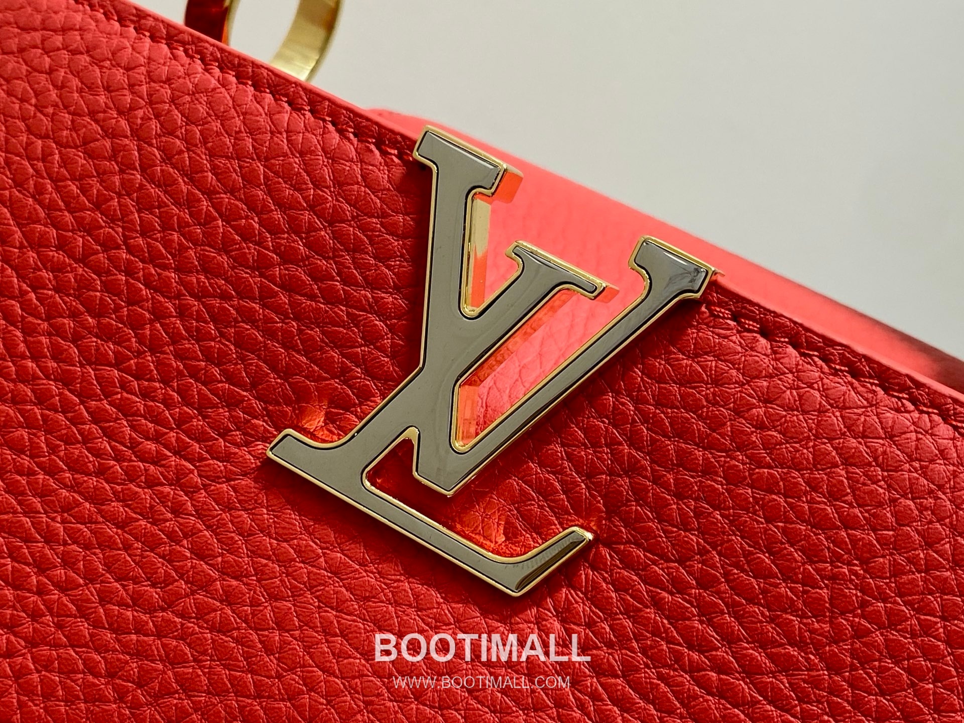 Louis Vuitton Capucines BB Taurillon Leather Chain Bag M28197 루이비통 카퓌신 BB 토리옹 레더 체인백 27cm 5