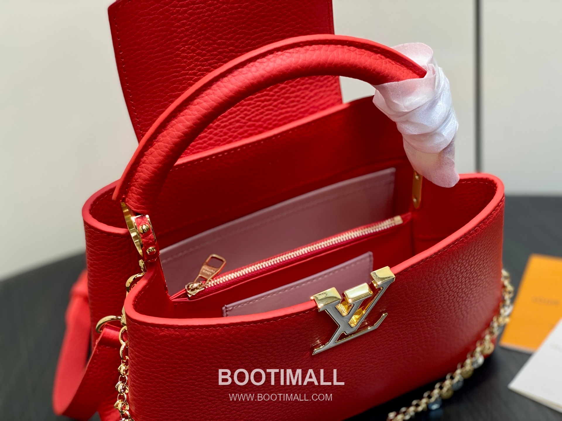 Louis Vuitton Capucines BB Taurillon Leather Chain Bag M28197 루이비통 카퓌신 BB 토리옹 레더 체인백 27cm 10