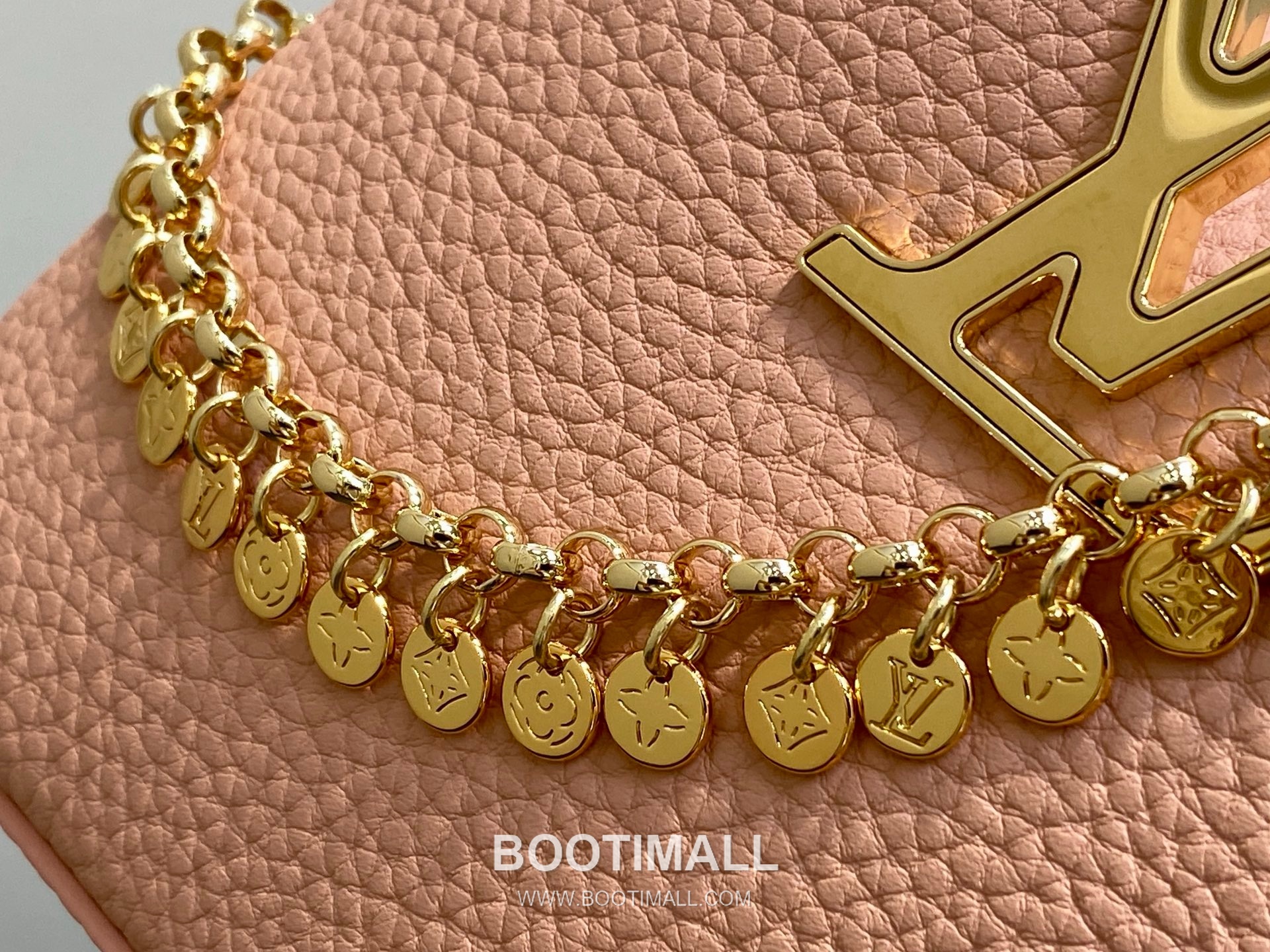 Louis Vuitton Capucines Mini Taurillon Leather Chain Bag M28197 루이비통 카퓌신 미니 토리옹 레더 체인백 21cm 5