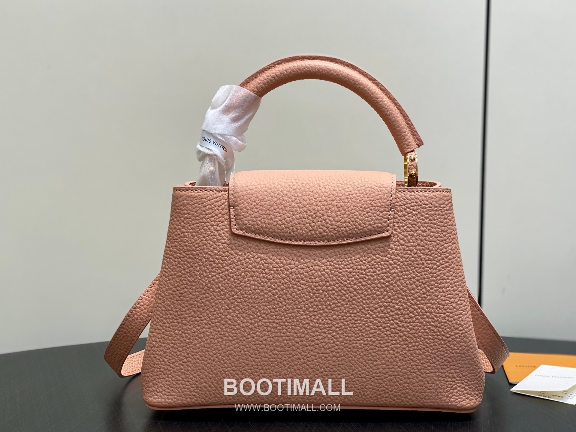 Louis Vuitton Capucines BB Taurillon Leather Chain Bag M28197 루이비통 카퓌신 BB 토리옹 레더 체인백 27cm 3