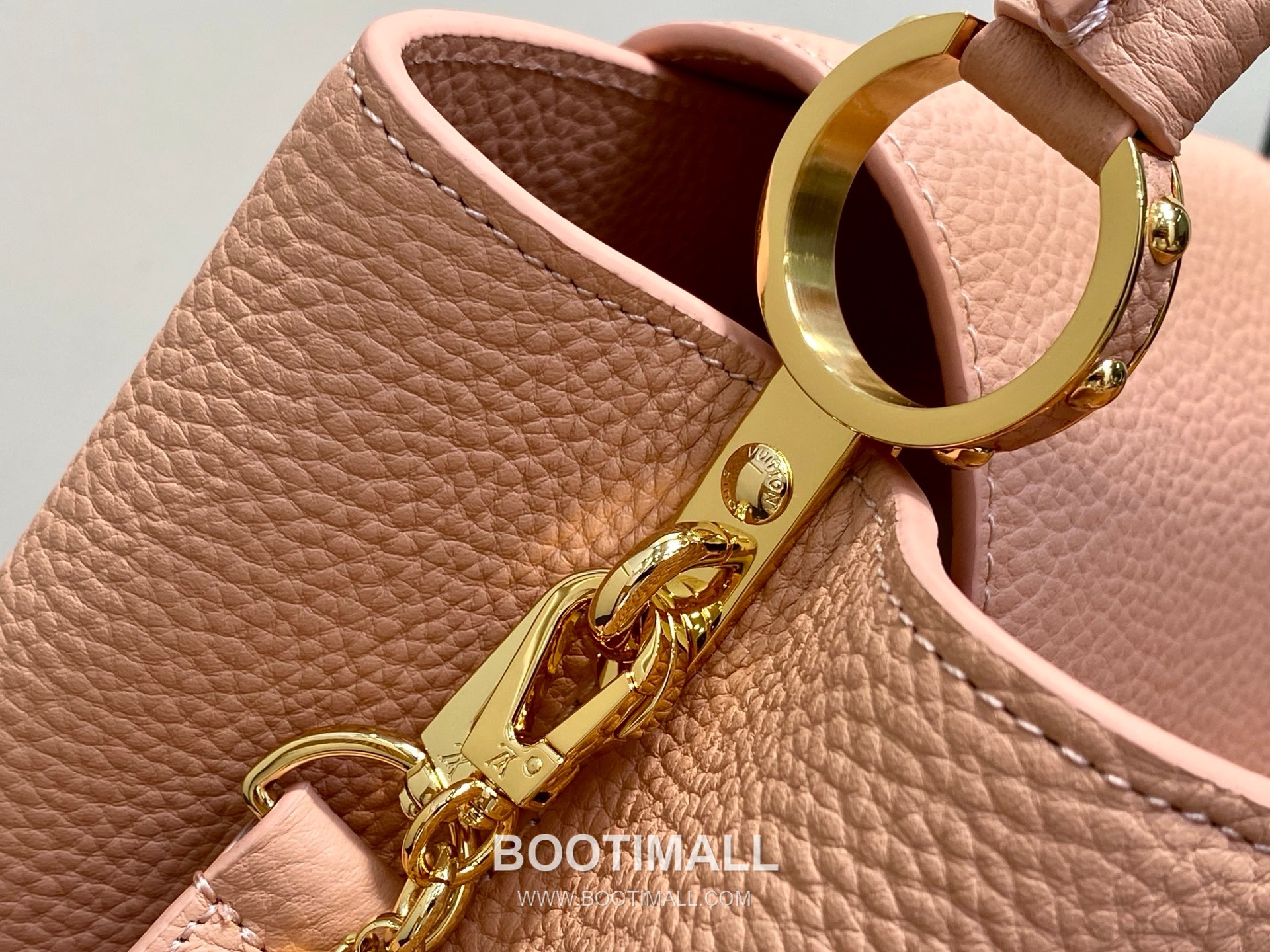 Louis Vuitton Capucines BB Taurillon Leather Chain Bag M28197 루이비통 카퓌신 BB 토리옹 레더 체인백 31cm 8