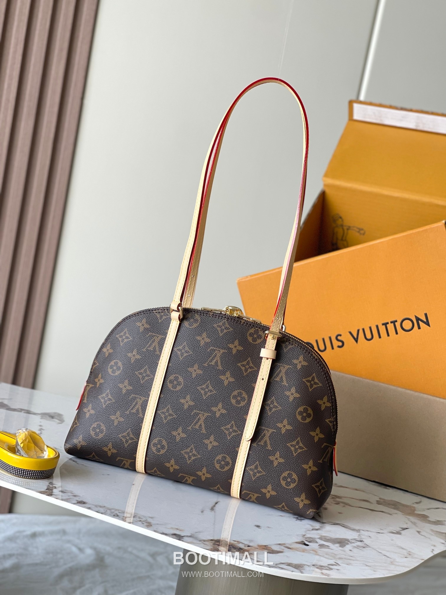 Louis Vuitton Squire Leather Shoulder Bag M28951 루이비통 스콰이어 레더 숄더백 30cm 9