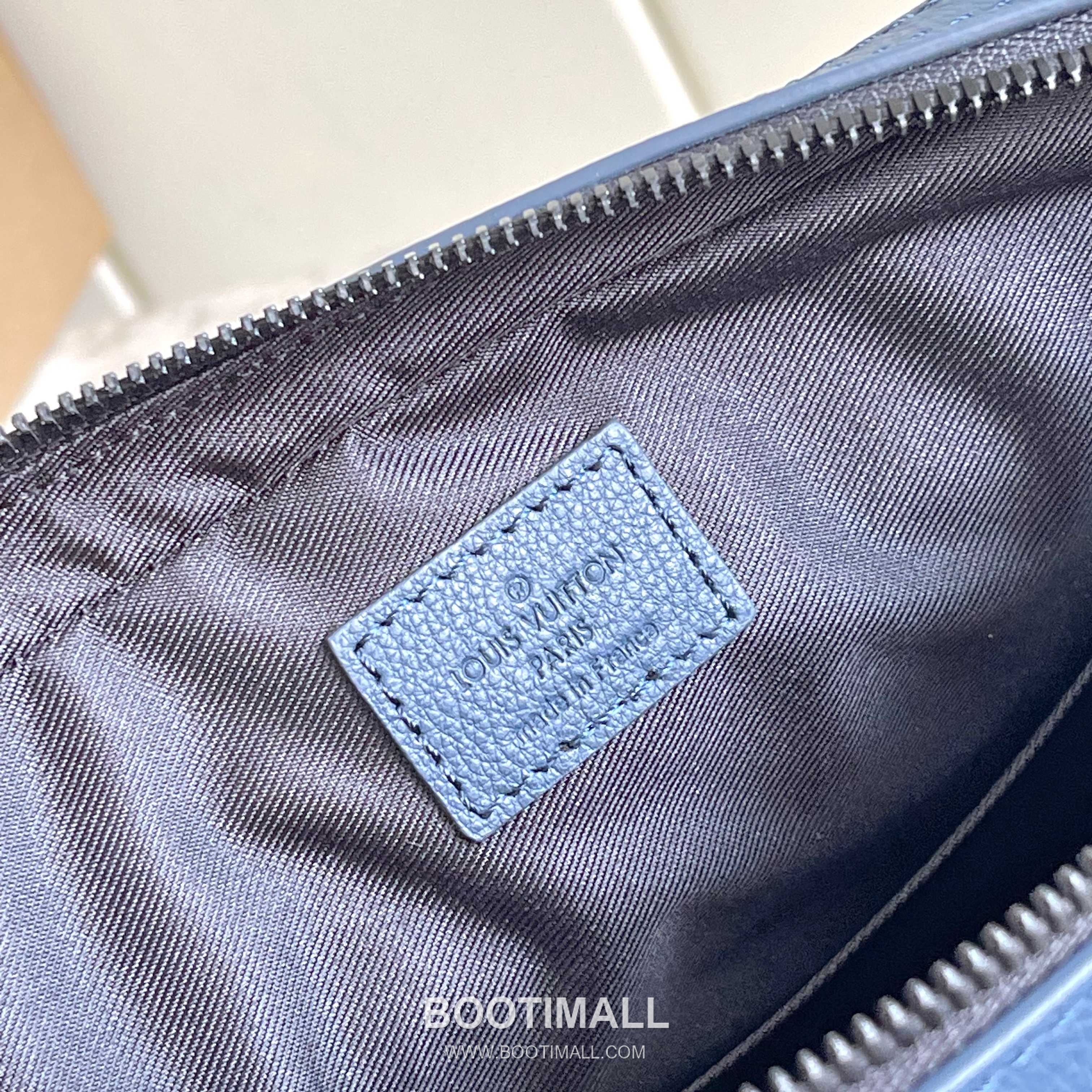 Louis Vuitton Trio Messenger Monogram Embossed Leather Bag M46604 루이비통 트리오 메신저 모노그램 엠보싱 레더 크로스백 25cm 9