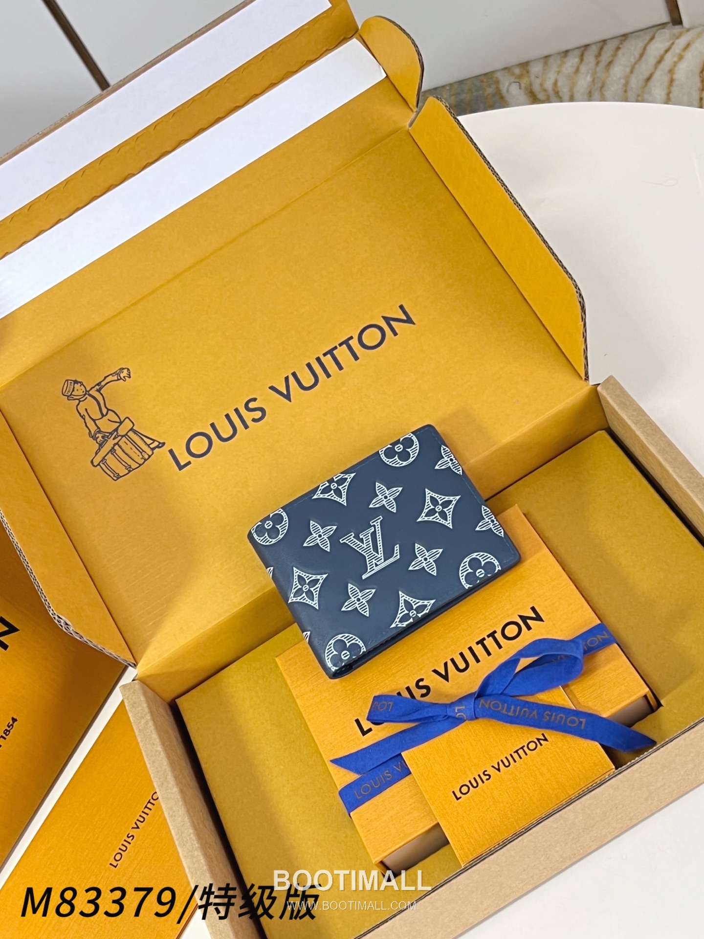 Louis Vuitton Multiple Monogram Shadow Embossed Cowhide Black Bifold Wallet 루이비통 멀티플 모노그램 섀도우 M83379 엠보스드 소가죽 블랙 반지갑 11.5cm 1