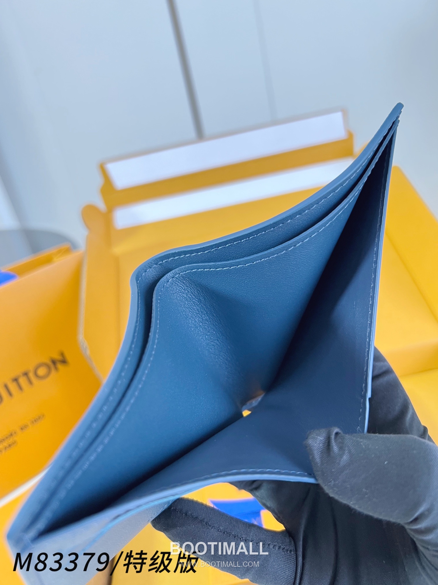 Louis Vuitton Multiple Monogram Shadow Embossed Cowhide Black Bifold Wallet 루이비통 멀티플 모노그램 섀도우 M83379 엠보스드 소가죽 블랙 반지갑 11.5cm 7