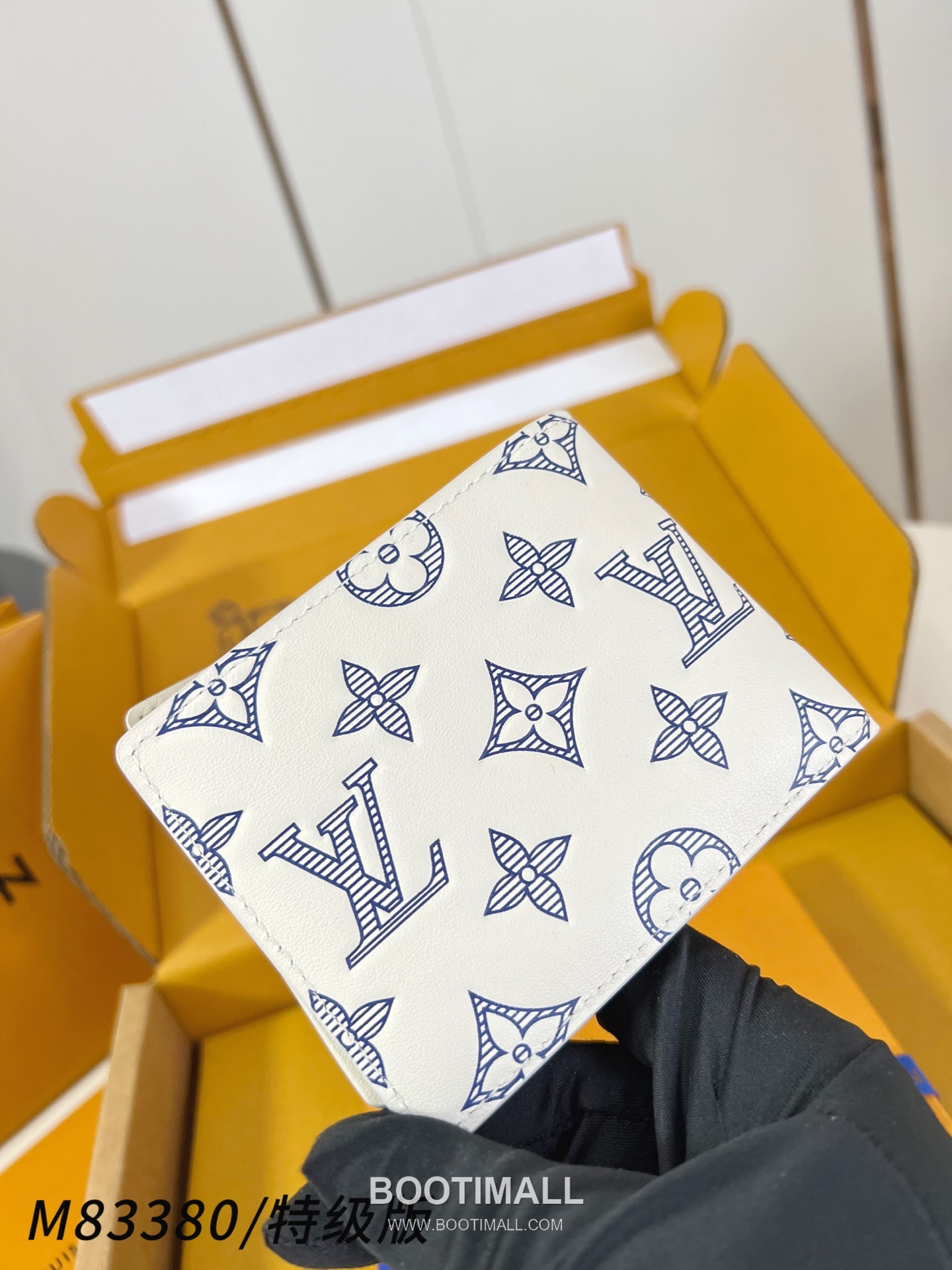 Louis Vuitton Multiple Monogram Shadow Embossed Cowhide Black Bifold Wallet 루이비통 멀티플 모노그램 섀도우 M83380 엠보스드 소가죽 블랙 반지갑 11.5cm 3