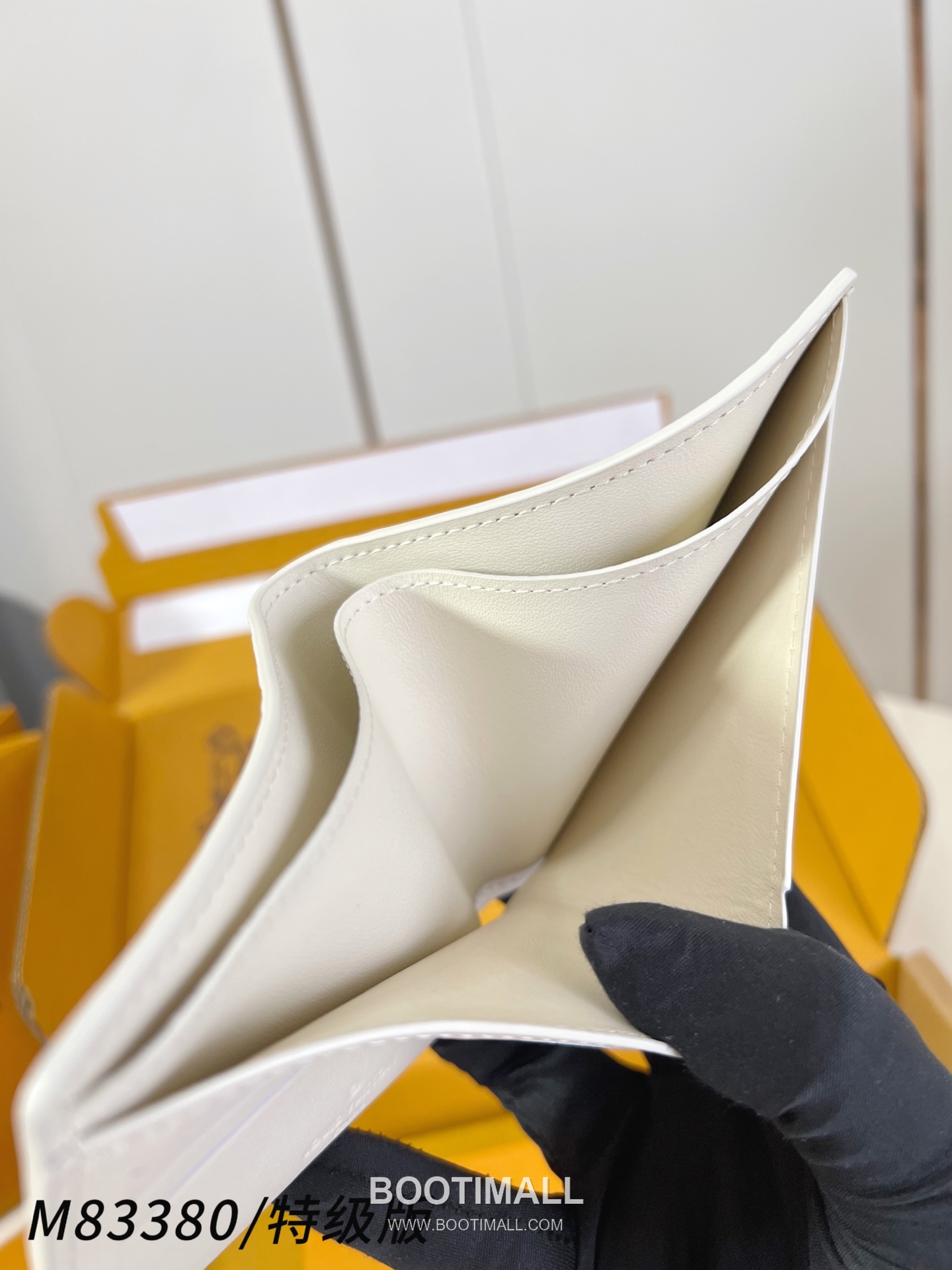 Louis Vuitton Multiple Monogram Shadow Embossed Cowhide Black Bifold Wallet 루이비통 멀티플 모노그램 섀도우 M83380 엠보스드 소가죽 블랙 반지갑 11.5cm 7