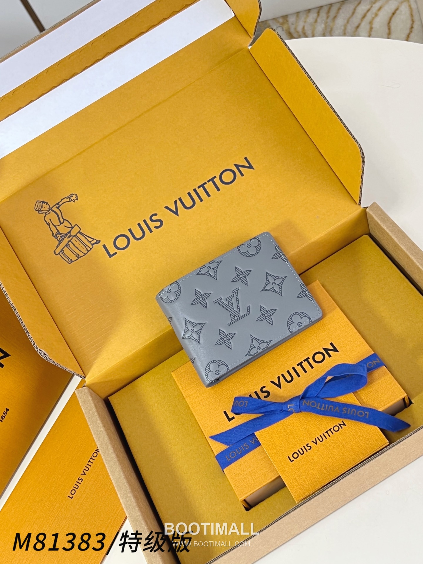 Louis Vuitton Multiple Monogram Shadow Embossed Cowhide Black Bifold Wallet 루이비통 멀티플 모노그램 섀도우 M81383 엠보싱 소가죽 블랙 반지갑 12cm 1