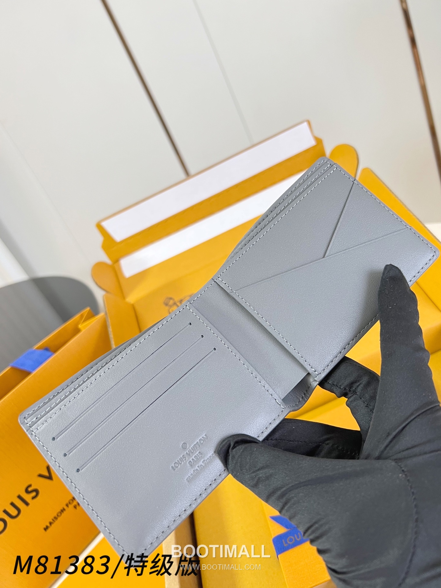 Louis Vuitton Multiple Monogram Shadow Embossed Cowhide Black Bifold Wallet 루이비통 멀티플 모노그램 섀도우 M81383 엠보싱 소가죽 블랙 반지갑 12cm 5