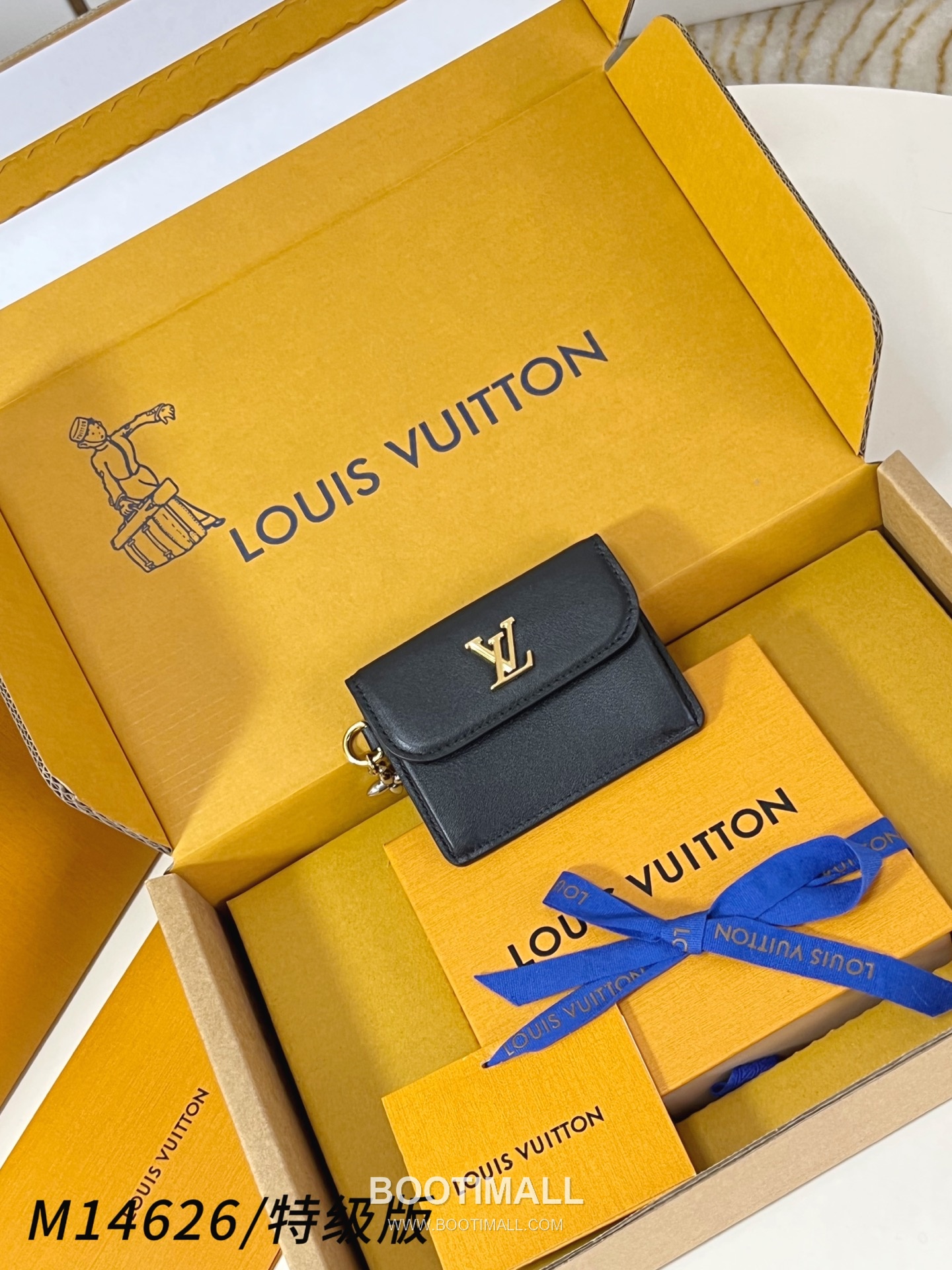 Louis Vuitton LV Bloom Tiny Recto Verso Calf Leather Multicolor Card Holder 루이비통 LV 블룸 타이니 렉토 베르소 카프스킨 멀티컬러 카드홀더 10cm 1