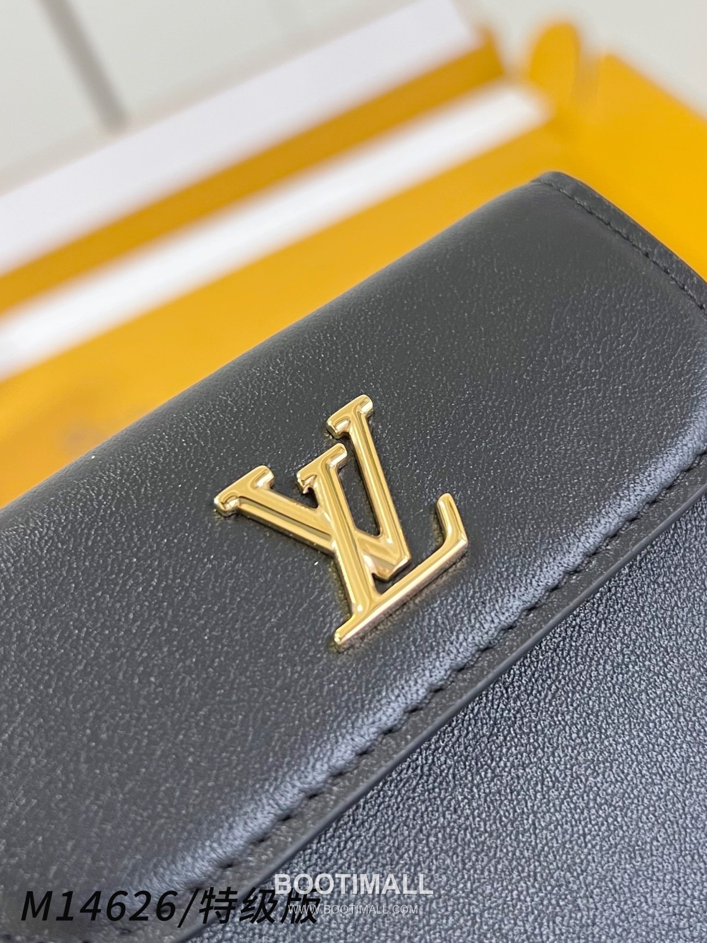 Louis Vuitton LV Bloom Tiny Recto Verso Calf Leather Multicolor Card Holder 루이비통 LV 블룸 타이니 렉토 베르소 카프스킨 멀티컬러 카드홀더 10cm 3
