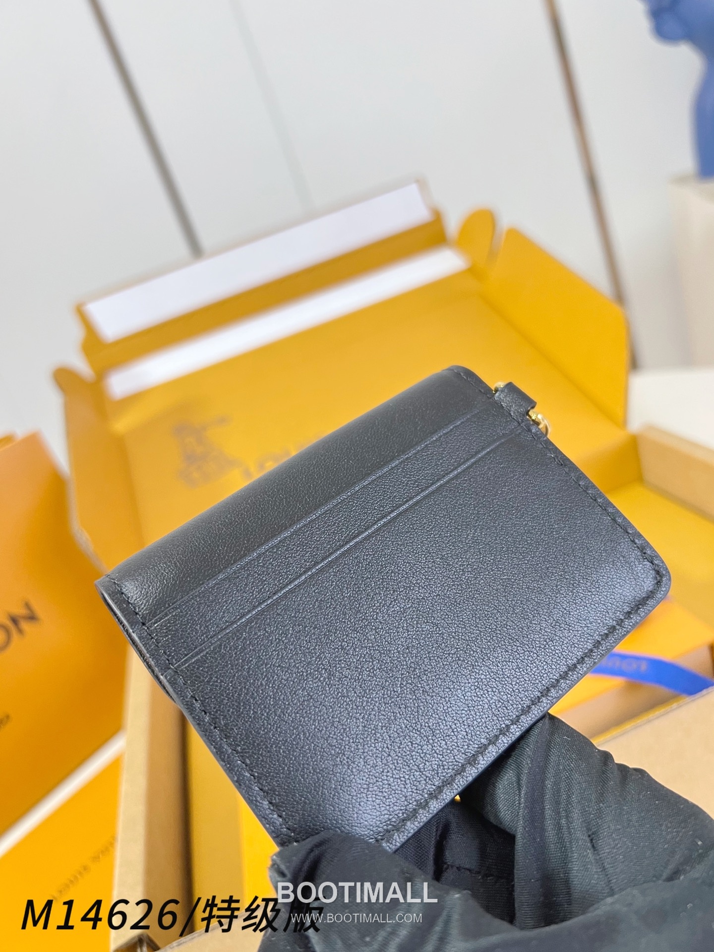 Louis Vuitton LV Bloom Tiny Recto Verso Calf Leather Multicolor Card Holder 루이비통 LV 블룸 타이니 렉토 베르소 카프스킨 멀티컬러 카드홀더 10cm 4