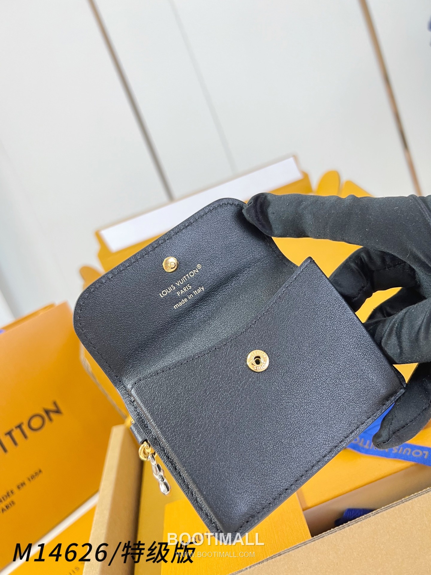 Louis Vuitton LV Bloom Tiny Recto Verso Calf Leather Multicolor Card Holder 루이비통 LV 블룸 타이니 렉토 베르소 카프스킨 멀티컬러 카드홀더 10cm 6