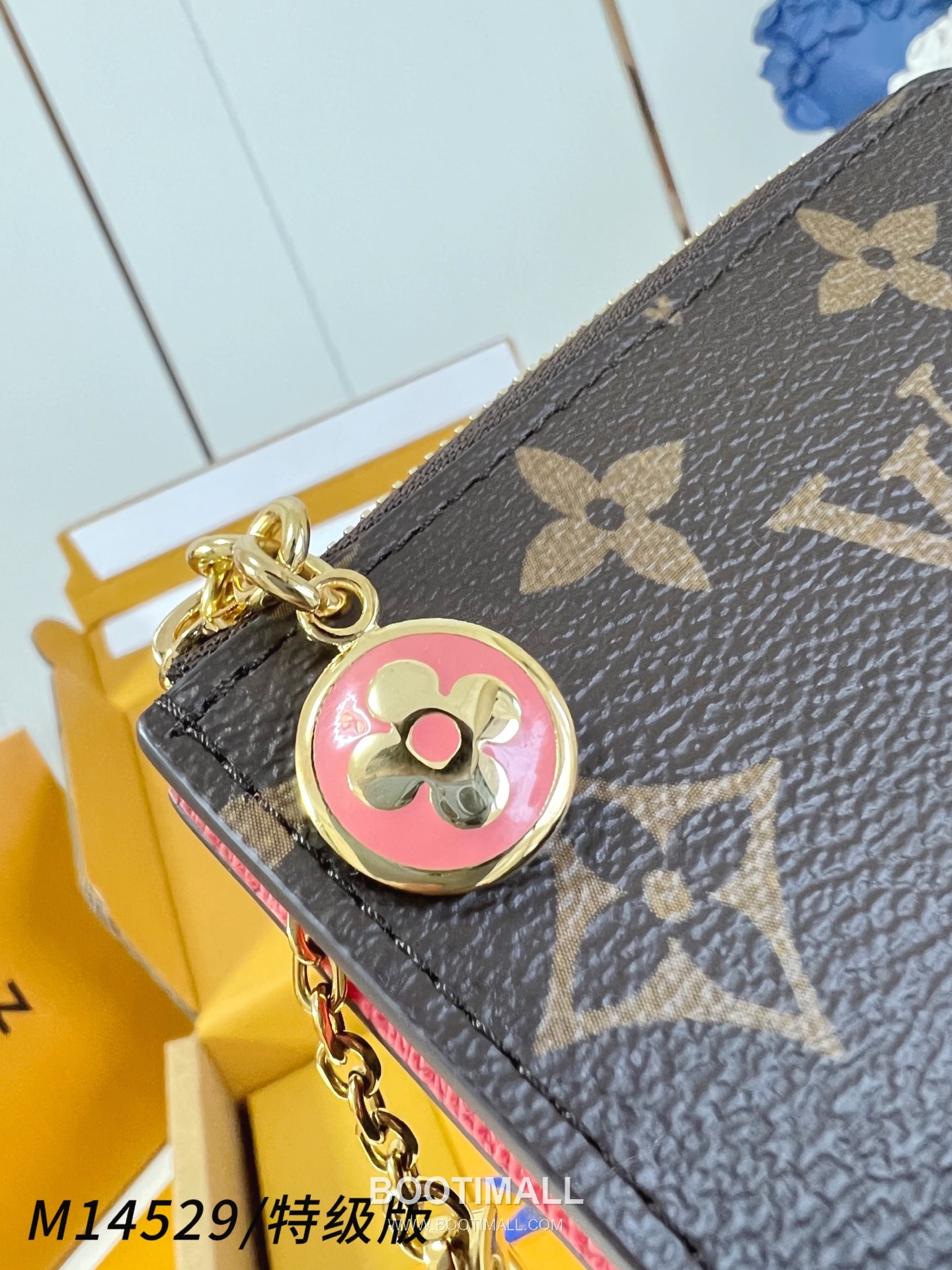 Louis Vuitton Noa Monogram Canvas Brown Key Pouch 루이비통 노아 모노그램 M14529 캔버스 브라운 키파우치 11cm 3