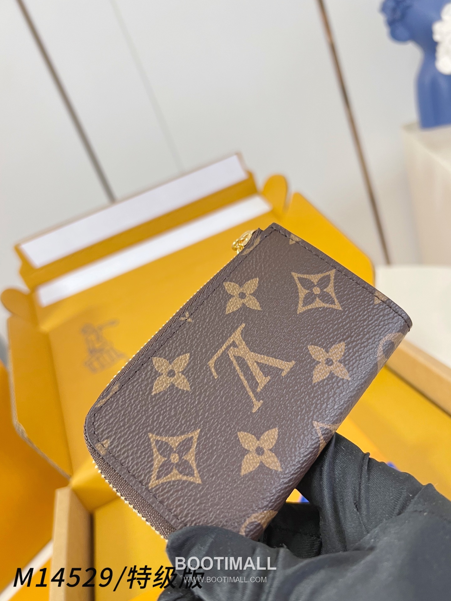 Louis Vuitton Noa Monogram Canvas Brown Key Pouch 루이비통 노아 모노그램 M14529 캔버스 브라운 키파우치 11cm 4