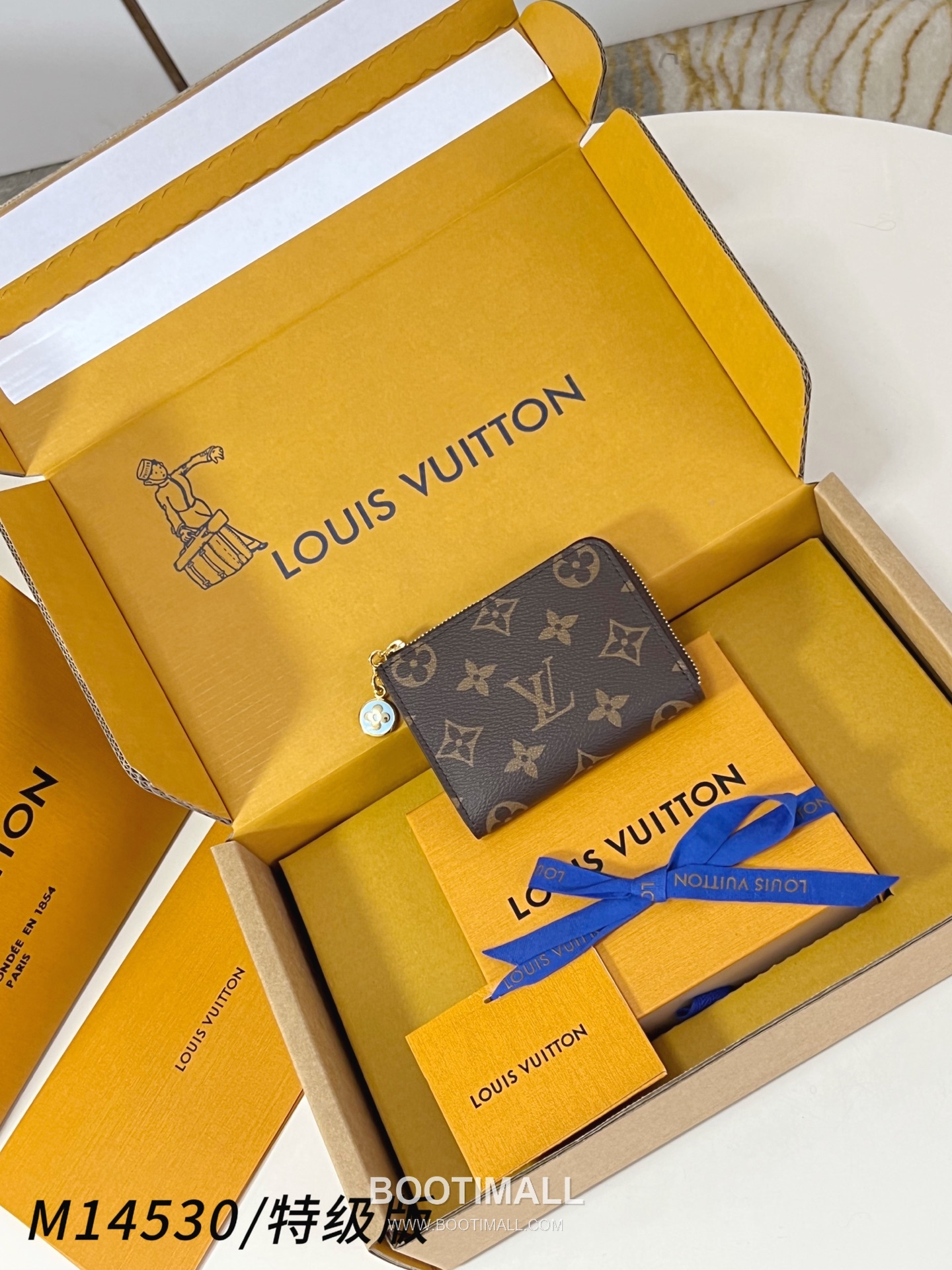 Louis Vuitton Noa Monogram Canvas Brown Zip Wallet 루이비통 노아 모노그램 M14530 캔버스 브라운 지퍼 지갑 11cm 1