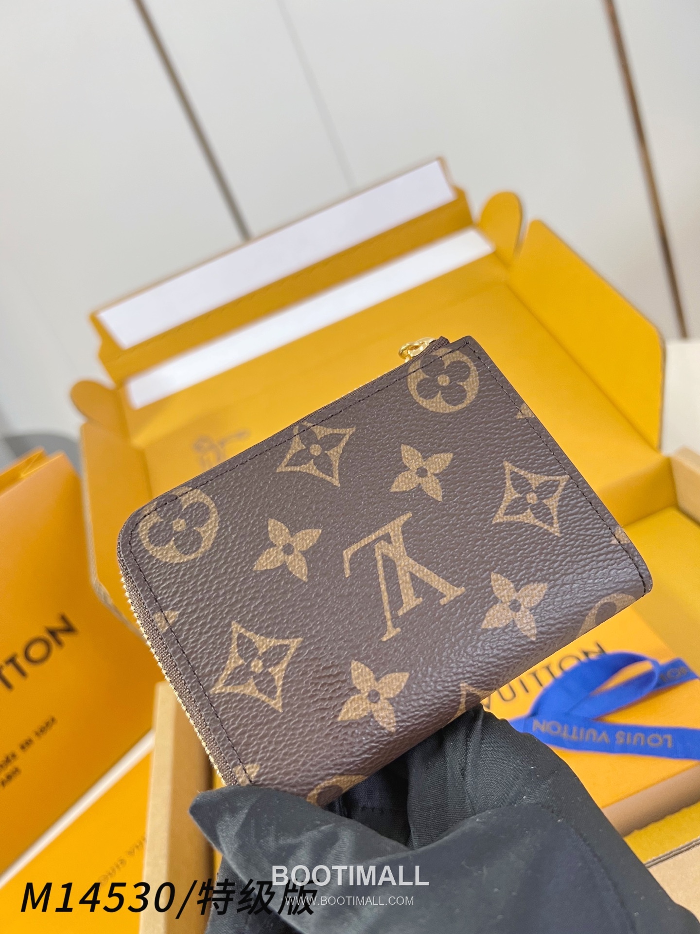 Louis Vuitton Noa Monogram Canvas Brown Zip Wallet 루이비통 노아 모노그램 M14530 캔버스 브라운 지퍼 지갑 11cm 3