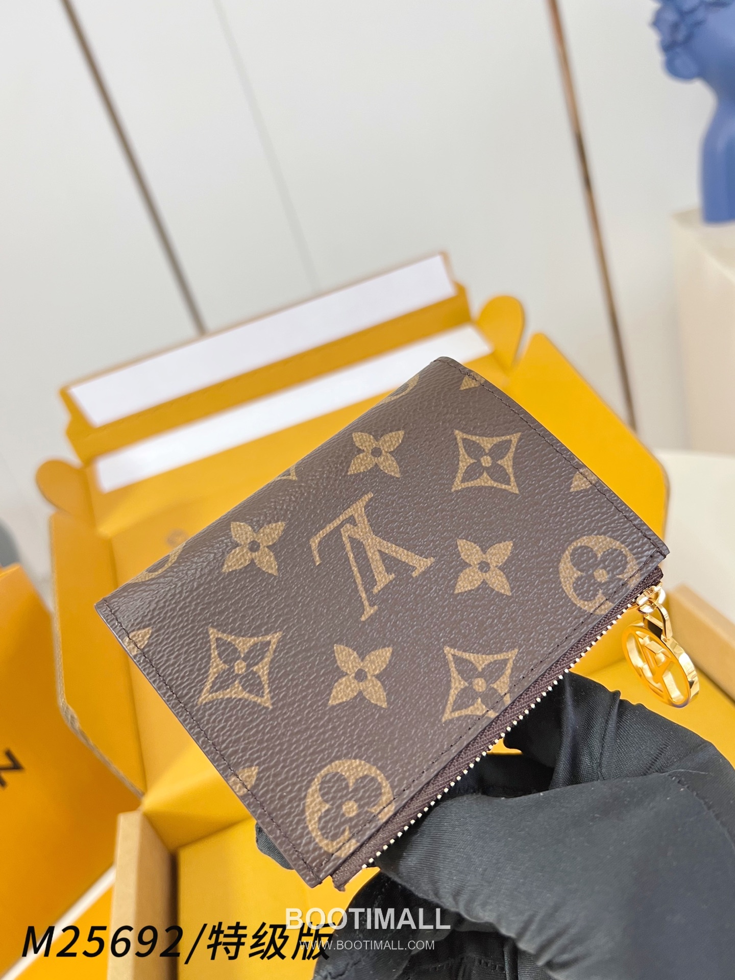 Louis Vuitton Lisa Monogram Canvas Pink Zip Wallet 루이비통 리사 모노그램 M25692 캔버스 핑크 지퍼 지갑 11.5cm 3