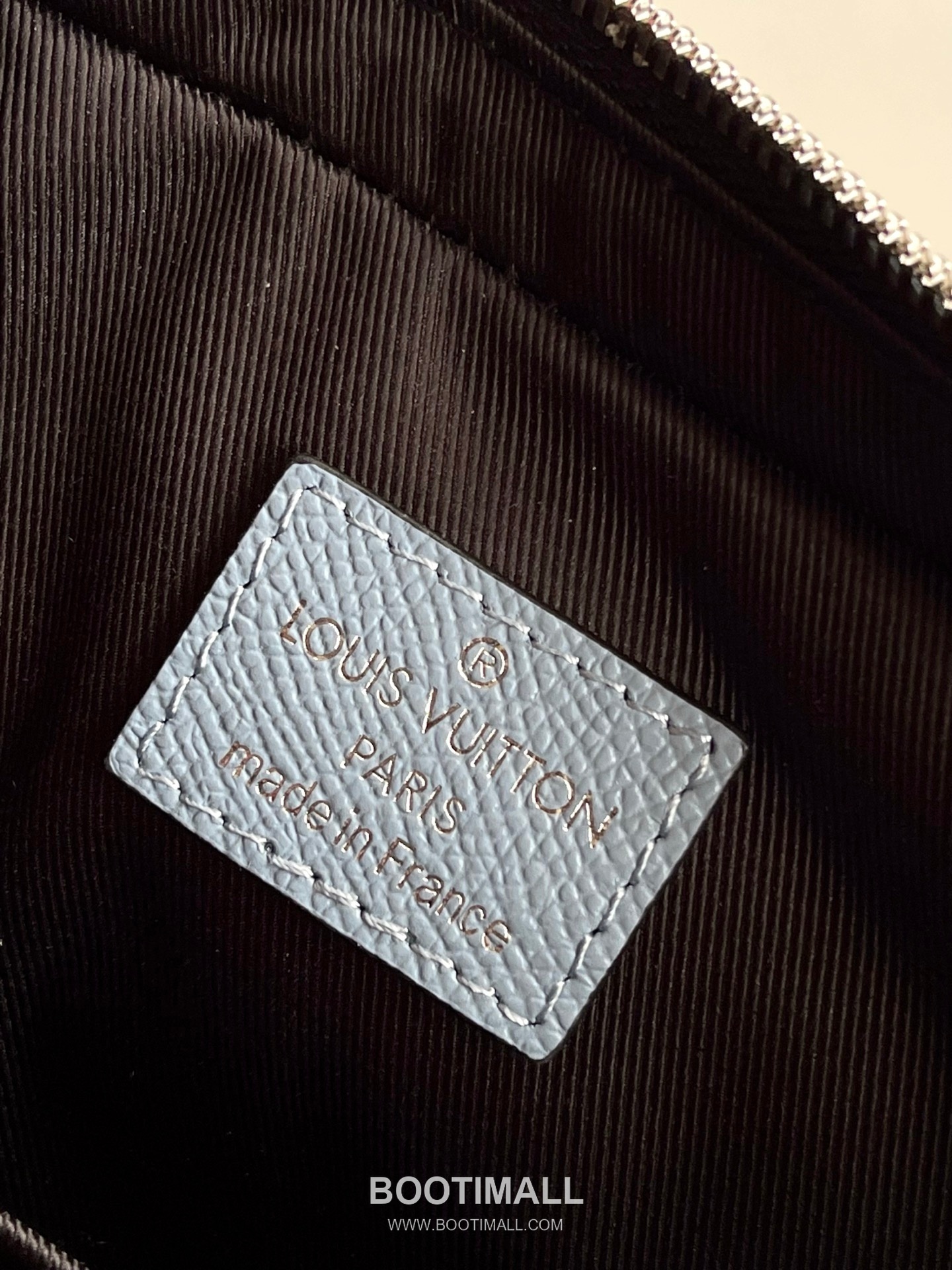 Louis Vuitton Trio Monogram Taiga Coated Canvas Zip Wallet 루이비통 트리오 모노그램 타이가 M14069 코팅 캔버스 지퍼지갑 25cm 10