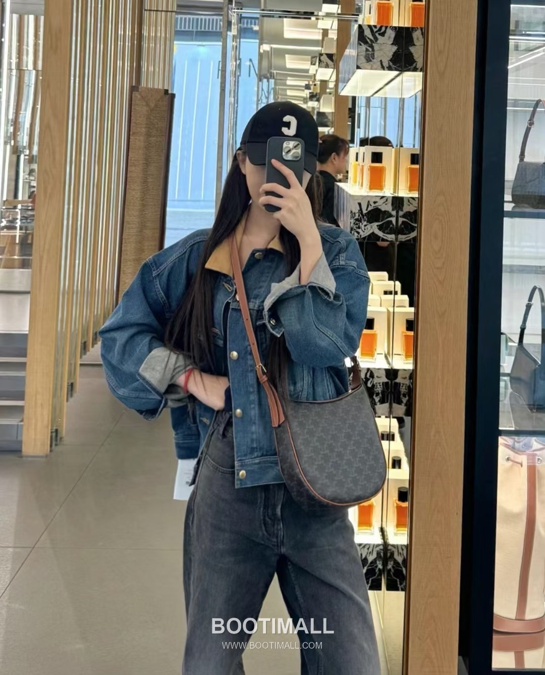 Celine HOBO Triomphe 117252 Calfskin Brown Hobo Bag 셀린느 HOBO 117252 카프스킨 브라운 호보백 24cm 4