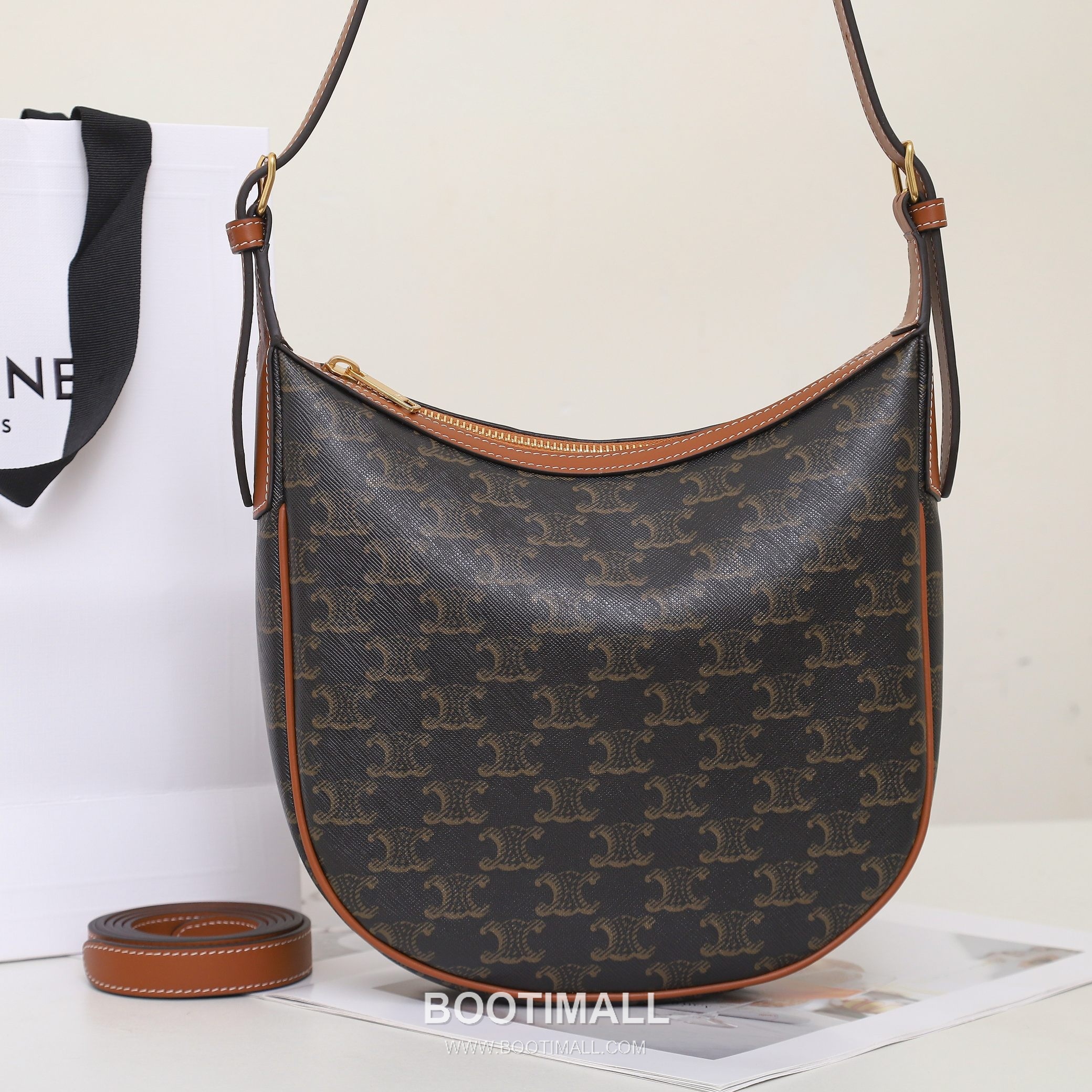 Celine HOBO Triomphe 117252 Calfskin Brown Hobo Bag 셀린느 HOBO 117252 카프스킨 브라운 호보백 24cm 10