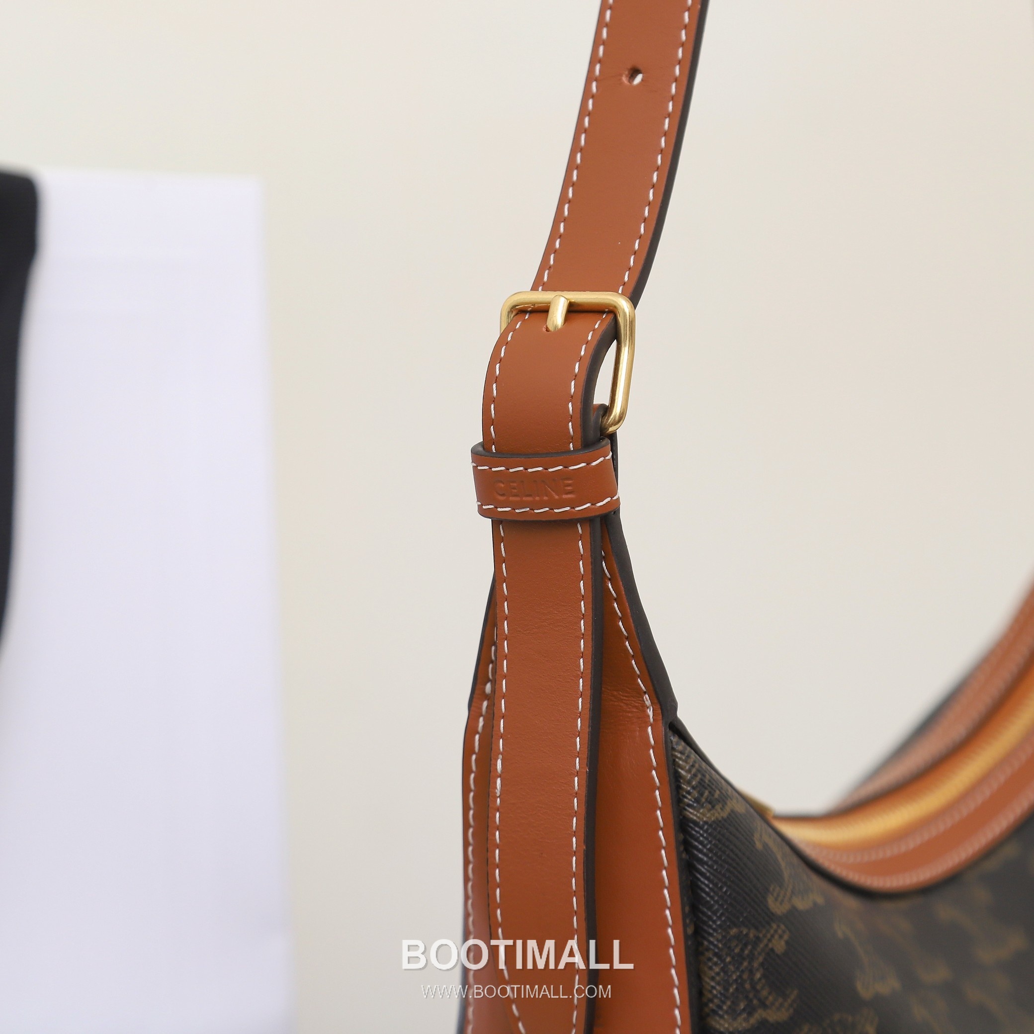 Celine HOBO Triomphe 117252 Calfskin Brown Hobo Bag 셀린느 HOBO 117252 카프스킨 브라운 호보백 24cm 12