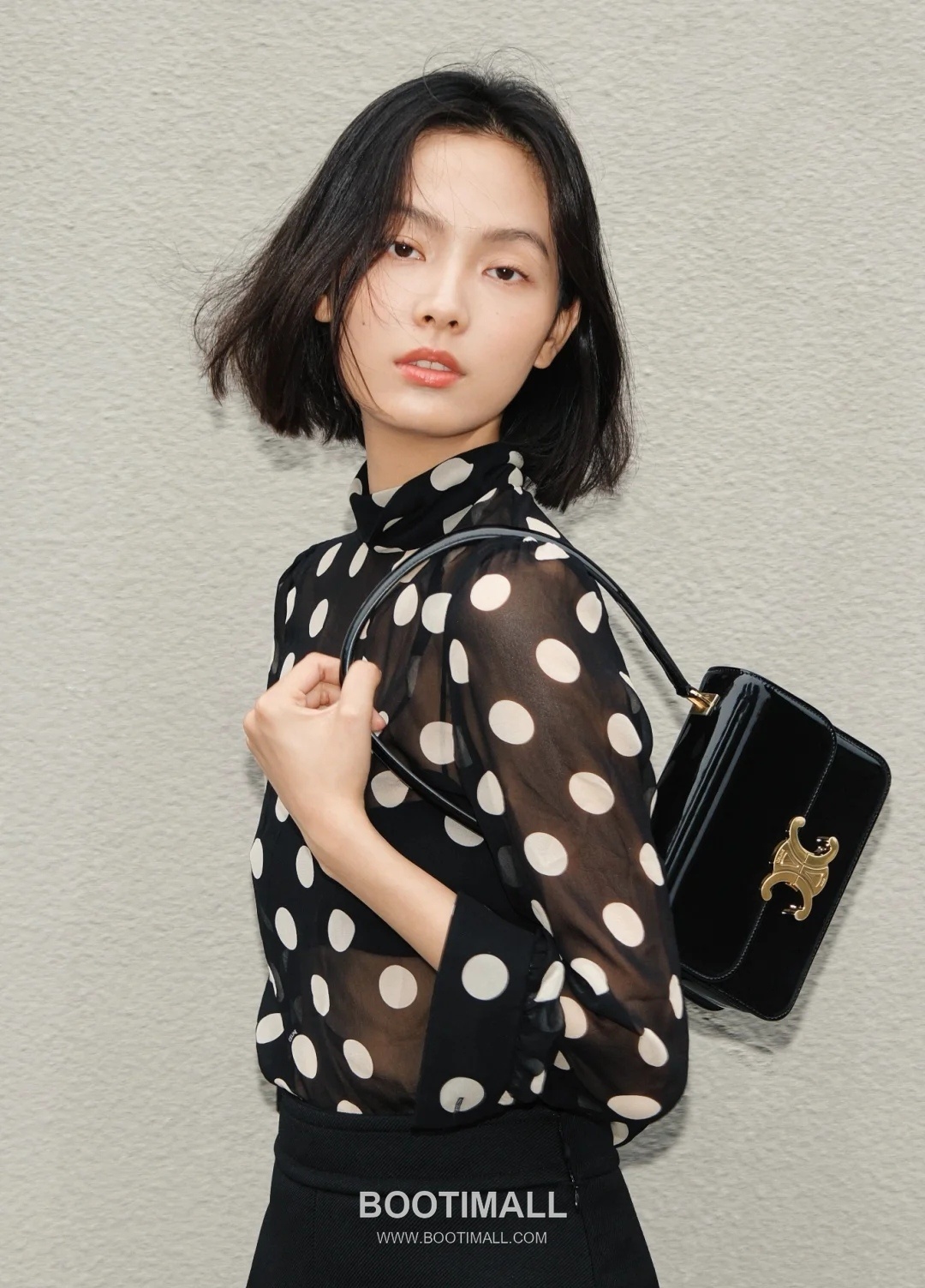 Celine Triomphe 118053 Calfskin Black Shoulder Bag 셀린느 118053 카프스킨 블랙 숄더백 18cm 9