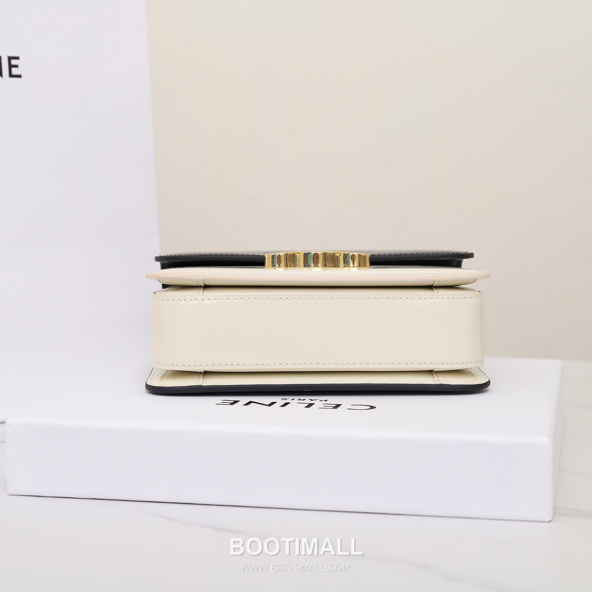 Celine Triomphe 118053 Calfskin Black Shoulder Bag 셀린느 118053 카프스킨 블랙 숄더백 18cm 15