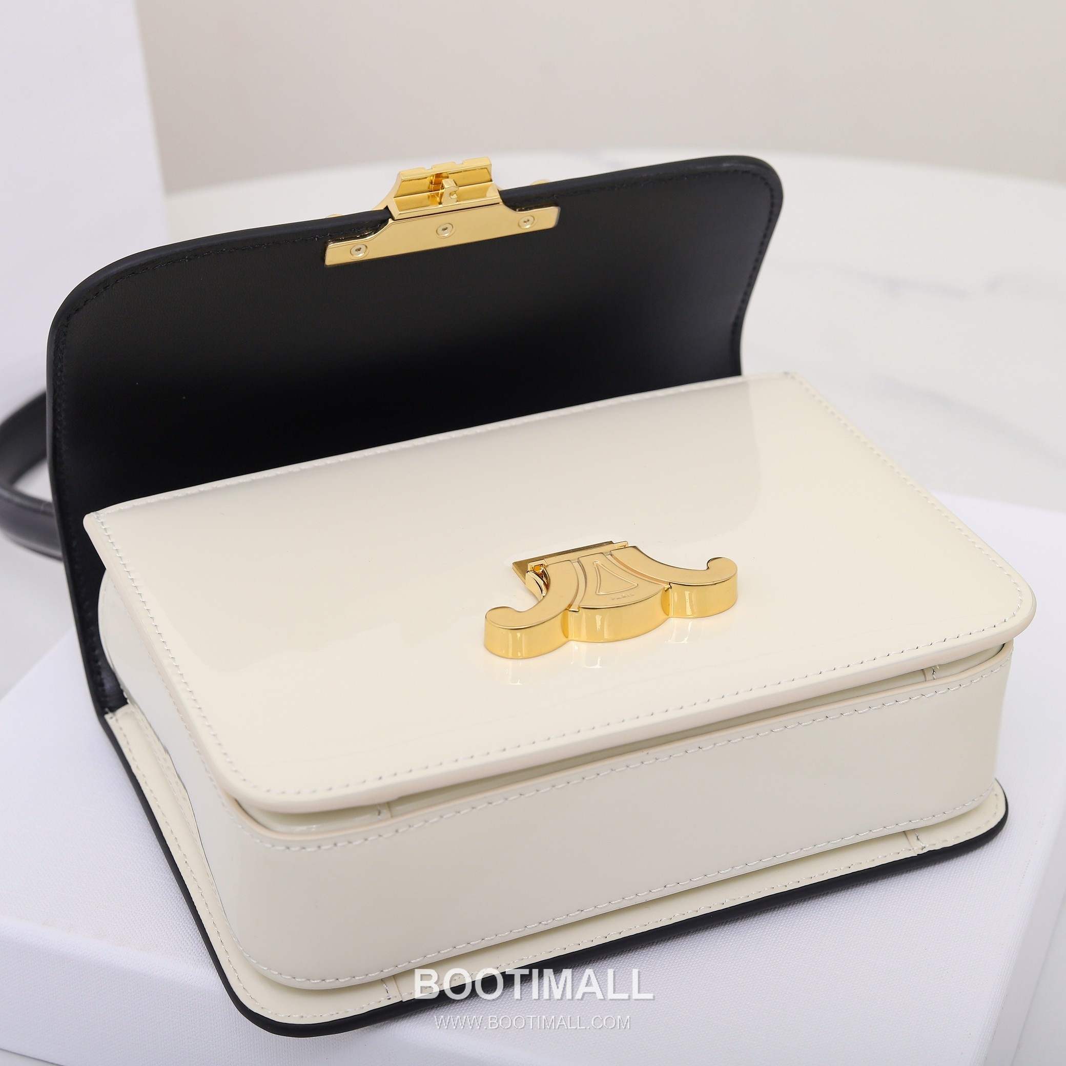 Celine Triomphe 118053 Calfskin Black Shoulder Bag 셀린느 118053 카프스킨 블랙 숄더백 18cm 17