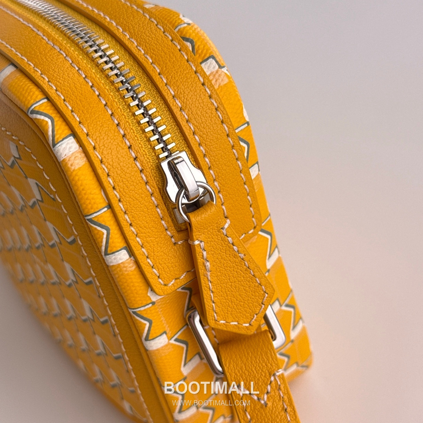 MOYNAT M Canvas Camera Bag 모이나 M 캔버스 카메라백 22cm 8