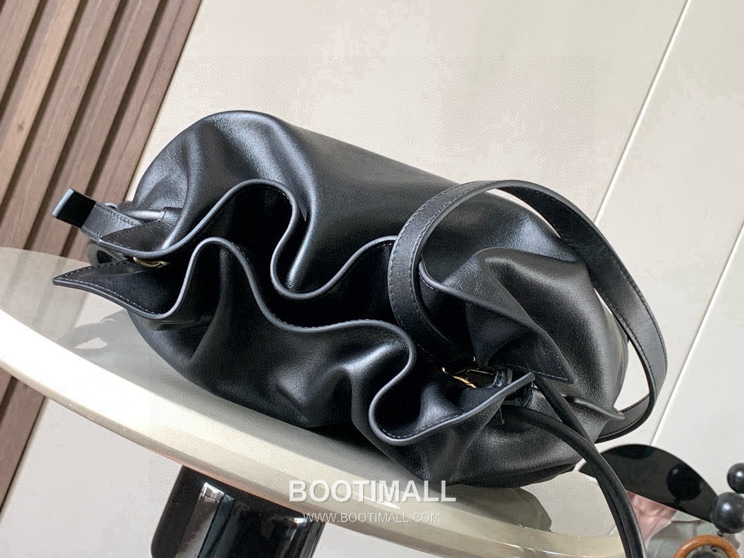 Loewe Flamenco Knot Clutch Bag Nappa Calfskin 9043 로에베 플라멩코 노트 클러치백 나파 카프스킨 30cm 7