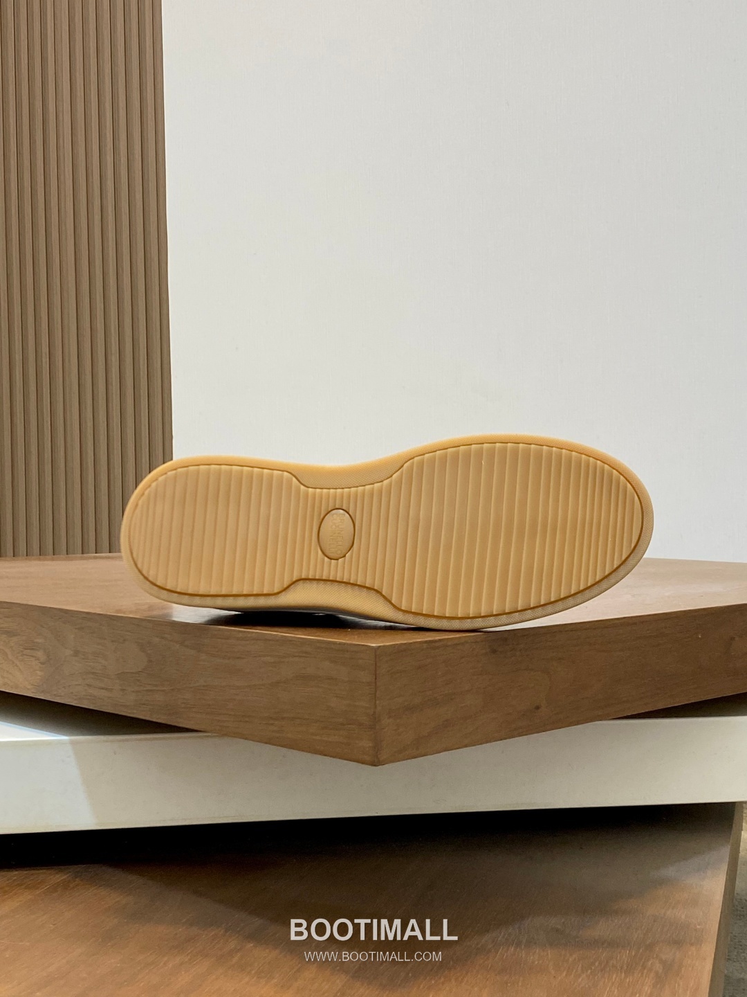 ## 신발 제품 스펙 분석

Brunello Cucinelli Cashmere Suede Sneakers 브루넬로 쿠치넬리 캐시미어 스웨이드 스니커즈 9